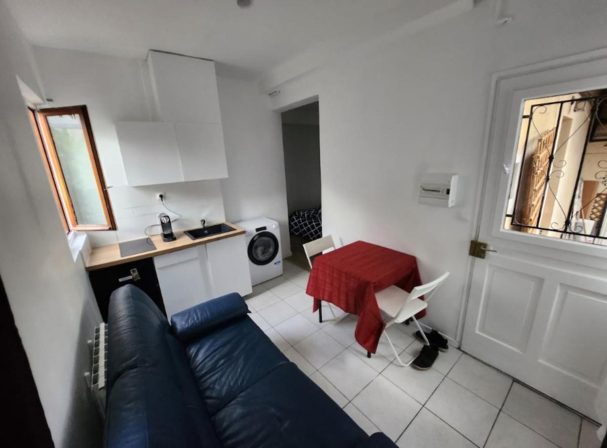 2 Pieces Agreable Lumineux Et Calme Apartment Gentilly