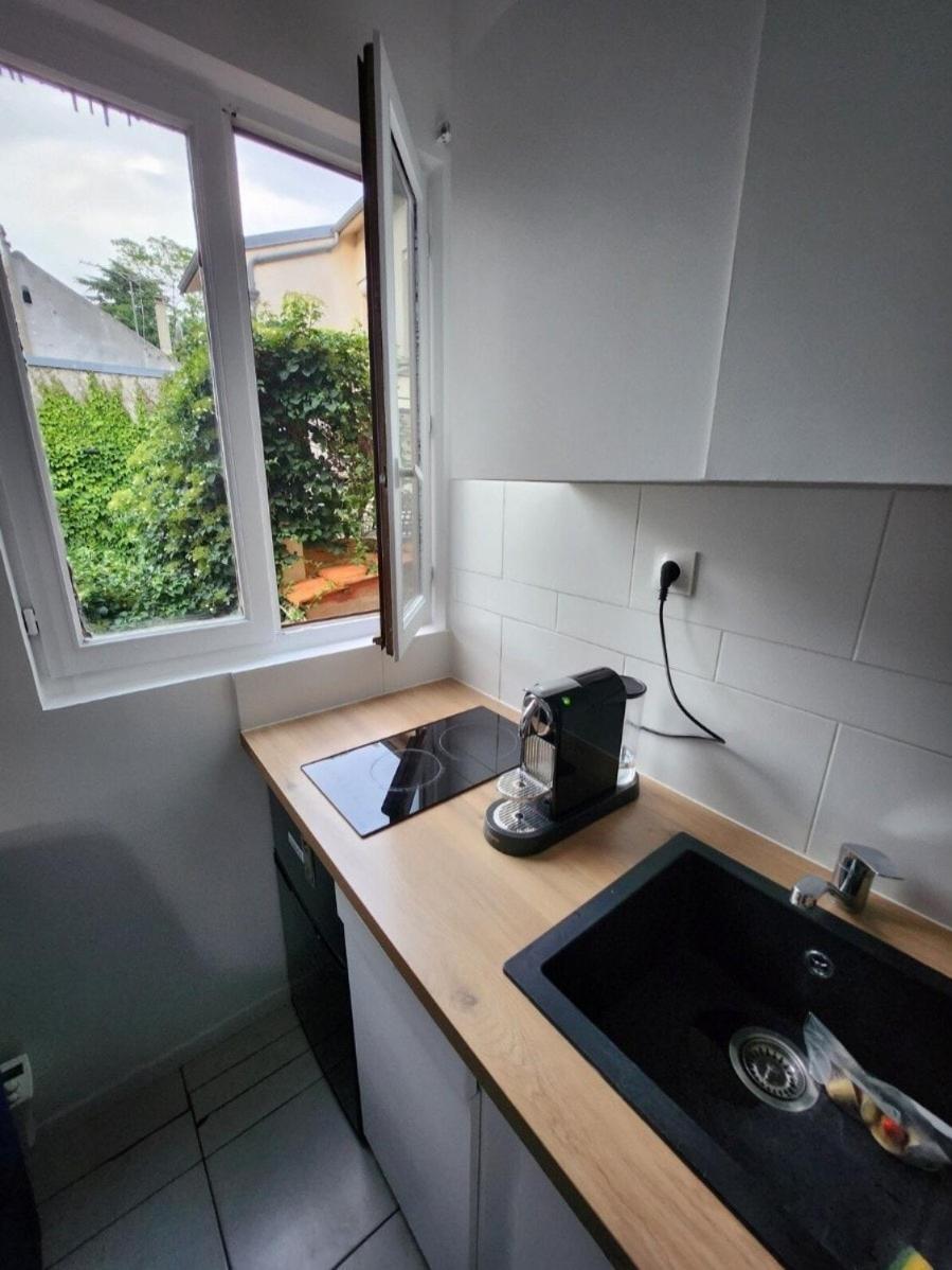 Apartment 2 Pieces Agreable Lumineux Et Calme *